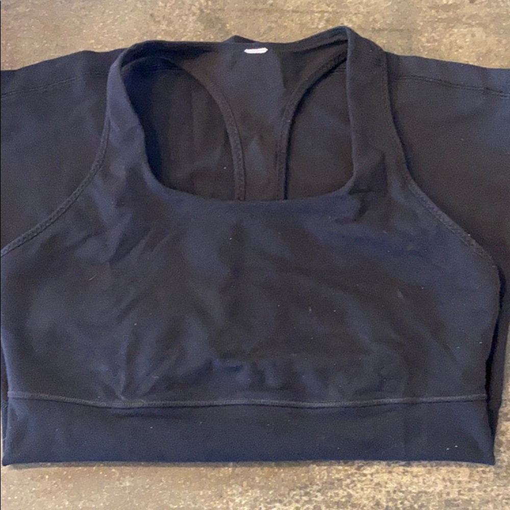 Lululemon black tank with built in shelf bra.
